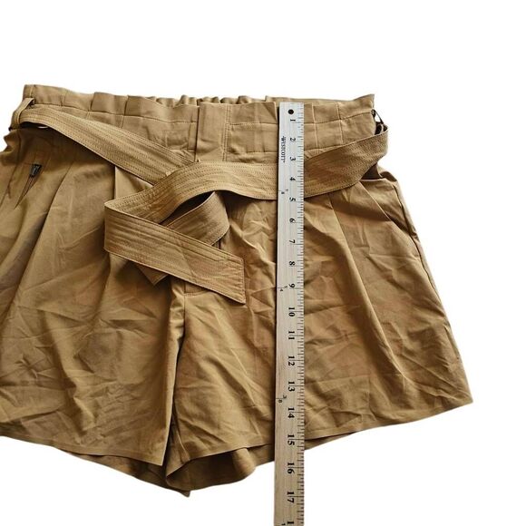 Athleta womens Sz 12 tan gold skyline shorts - Picture 4 of 8